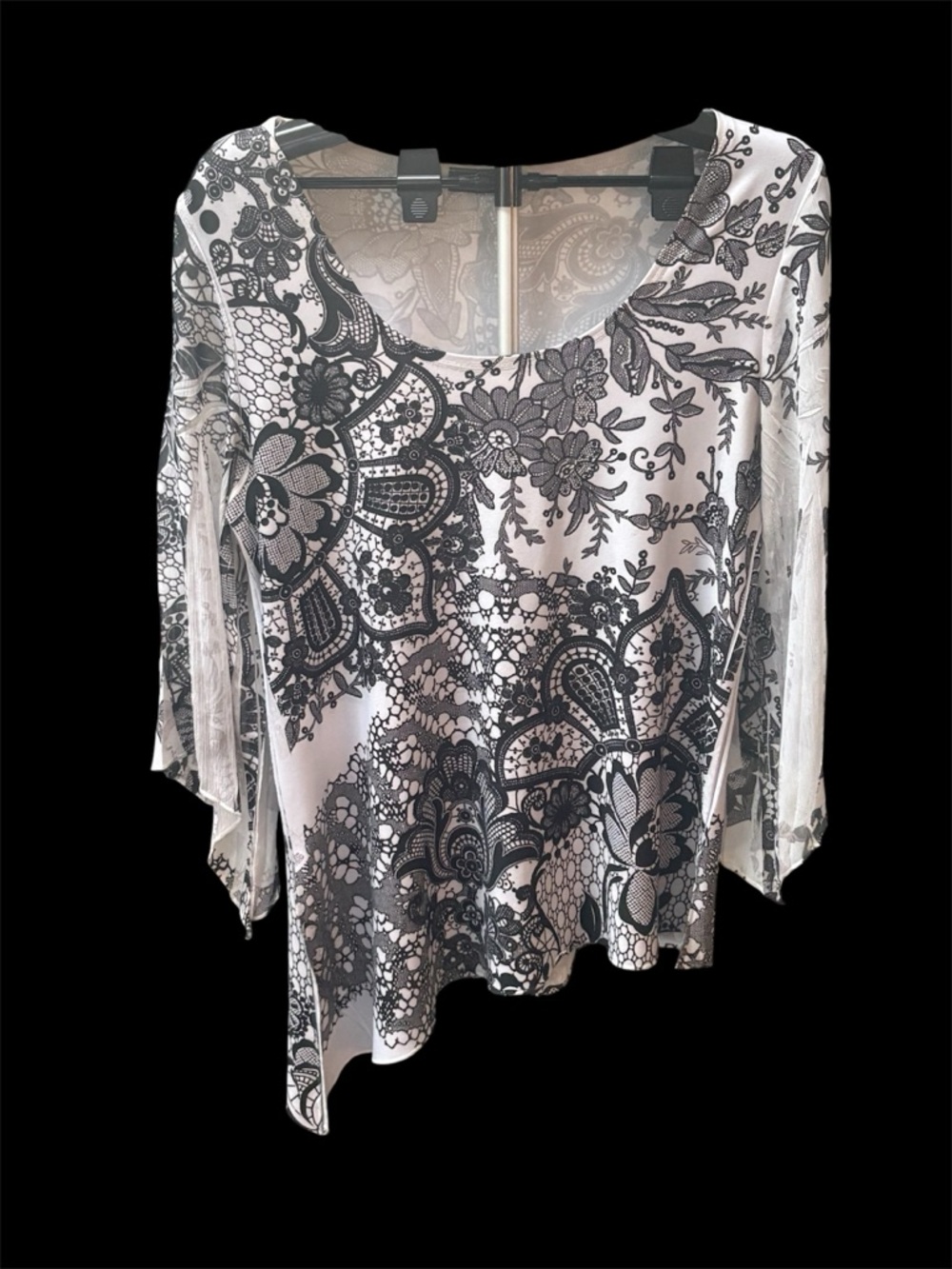 Pretty Woman Black & White Print Women's 3/4 Sleeve Top, L
